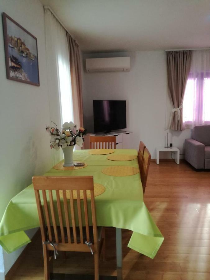 Apartments Villa Sophia Трогир Экстерьер фото